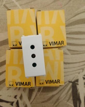 Presa Vimar Plana 14202 2P+T 16A P17