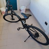 Mountain bike total black pieghevole