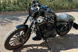 Harley-Davidson Sportster 883 Iron