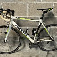 Bici da corsa merida