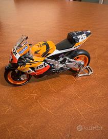 Modellino moto Honda 26 repsol