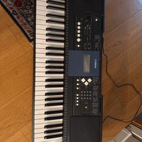 Tastiera Yamaha PSR E333