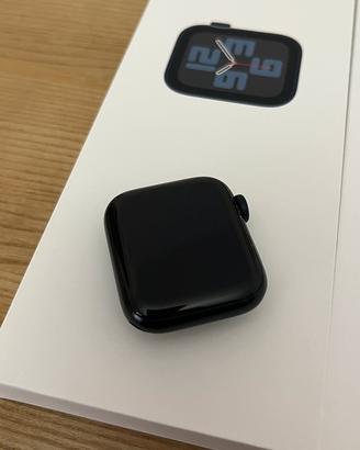Apple Watch SE (Gen 2) 40mm midnight GPS+cinturini