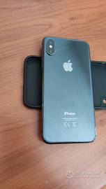 iPhone X batteria al 100%