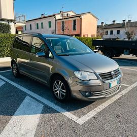 Volkswagen Touran 2.0 Highline