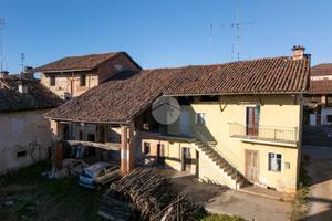 CASA INDIPENDENTE A TRINITÀ