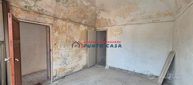 PRESSI VIA SALEMI - Soluz. indipendente in baglio