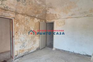 PRESSI VIA SALEMI - Soluz. indipendente in baglio