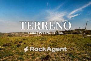 Terreno di 6892 m² a Fano