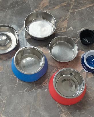 Ciotole per mangiare e bere cane/gatto.