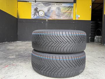 2 Gomme Hankook 215/55ZR17 4 Stagioni 85% Residui