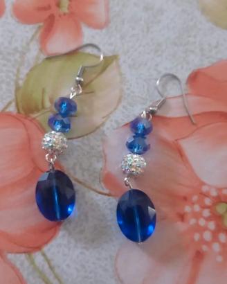 orecchini e braccialetti 