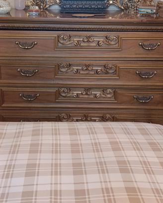 camera da letto classica in legno massiccio intagl