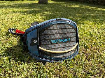 Trapezio kitesurf ride engine