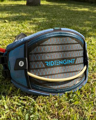 Trapezio kitesurf ride engine