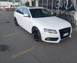 AUDI A4 4ª serie - 2010