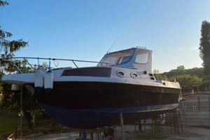 Narvalo 25 barca a motore