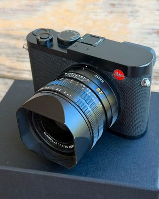 Leica Q2