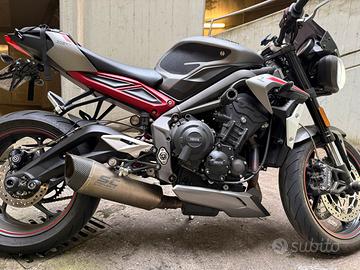 Triumph street triple 765 r del 2021