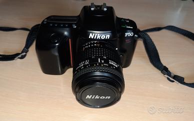 Macchina fotografica Nikon F50 + obiettivo 35-80mm