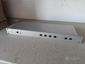 USG PRO 4P Ubiquiti UniFi Security Gateway PRO