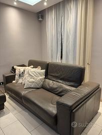 Divano in vera pelle