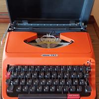 Macchina da scrivere Antares 137