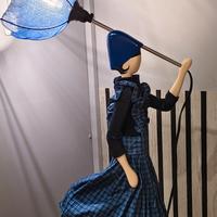  lampada Skitso signorina con ombrello