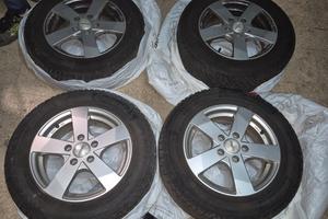 Cerchi e gomme (100% invernali) golf 6 da 15