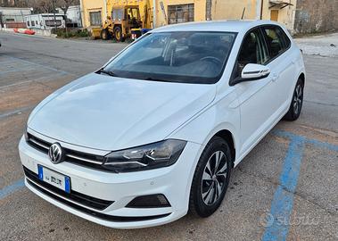 Volkswagen Polo VI 2017 5p 1.0 mpi Comfortline