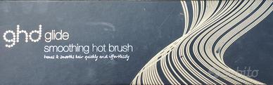 Spazzola lisciante ghd Glide – Smoothing Hot Brush