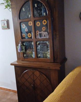 MOBILE CON VETRINA IN LEGNO MASSELLO