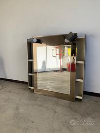 specchio da bagno con luci e scomparti laterali