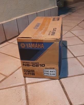 Diffusori acustici Yamaha 1 NS-C210 + 2 NS-B210