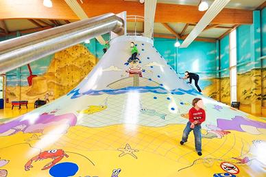 Playground Vulcano Arrampicata con Maxi Scivolo