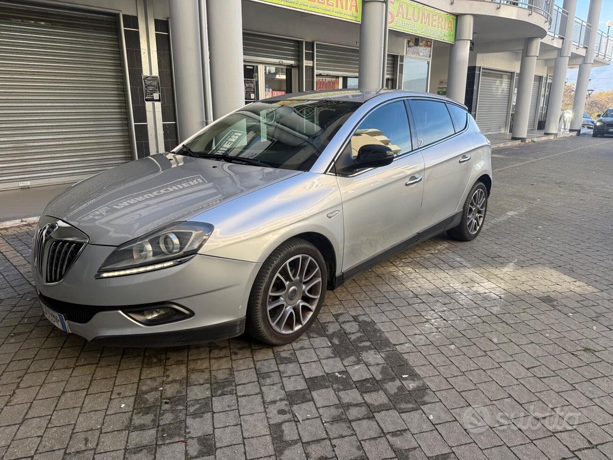 Lancia Delta (2008-2015)
