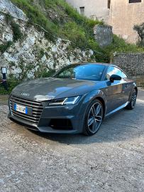 AUDI TT S-TRONIC S-LINE
