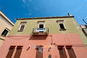 Antica dimora con volte a stella e spazioso giardi