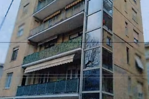 Immobile in asta di 157 m² con 5 locali e box auto