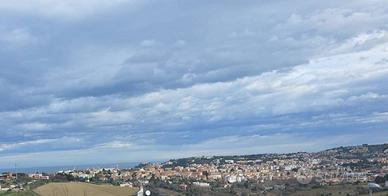 Ultimo piano con panorama Mare e Duomo - 3 camere