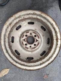 Cerchio FIAT 1100 (anni '60)