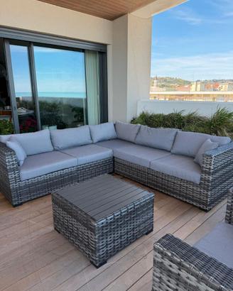 Set da giardino/terrazzo divani/tavolo e sedie