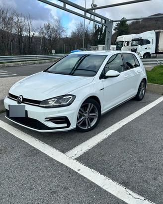 Golf 7.5 2.0 TDI 150 CV R-Line