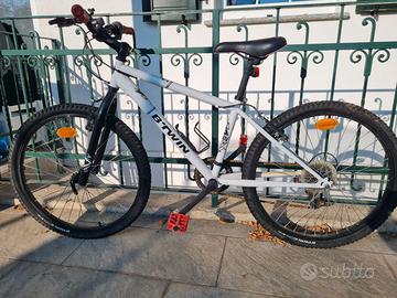 Bici mountain bike Btwin Rockrider 300