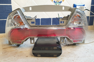 Burgman 400k7 faro posteriore