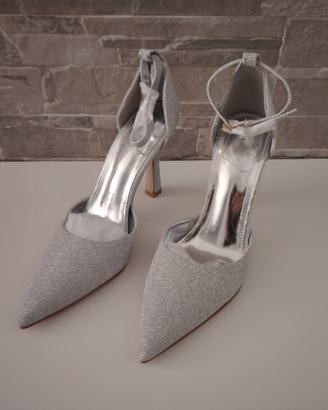 Scarpe con tacco nr 37