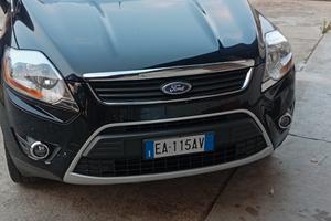 una Ford kuga tenuto benissimo con i solo 6000€ 