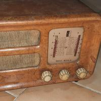 Radio Magaja IM52 valvolare