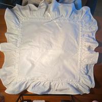 Cuscino bianco vintage