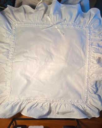 Cuscino bianco vintage